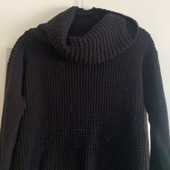 Turtle neck - Picture 3 of 3